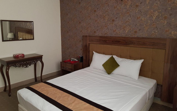 هتل آپارتمان آذین مشهد