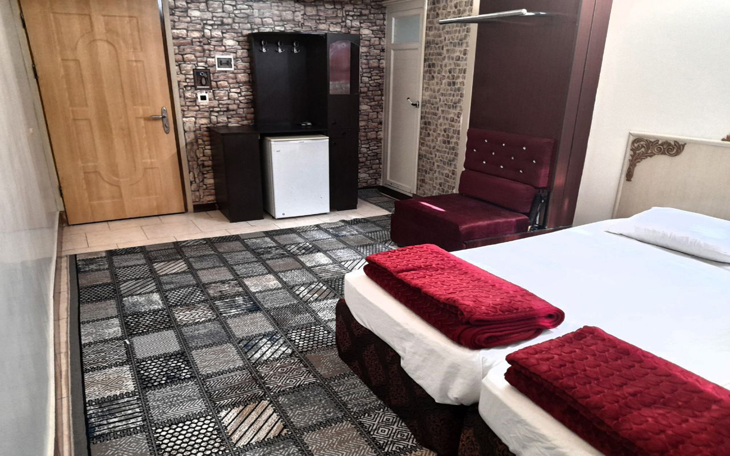 مهمانپذیر برادران هاشمی مشهد