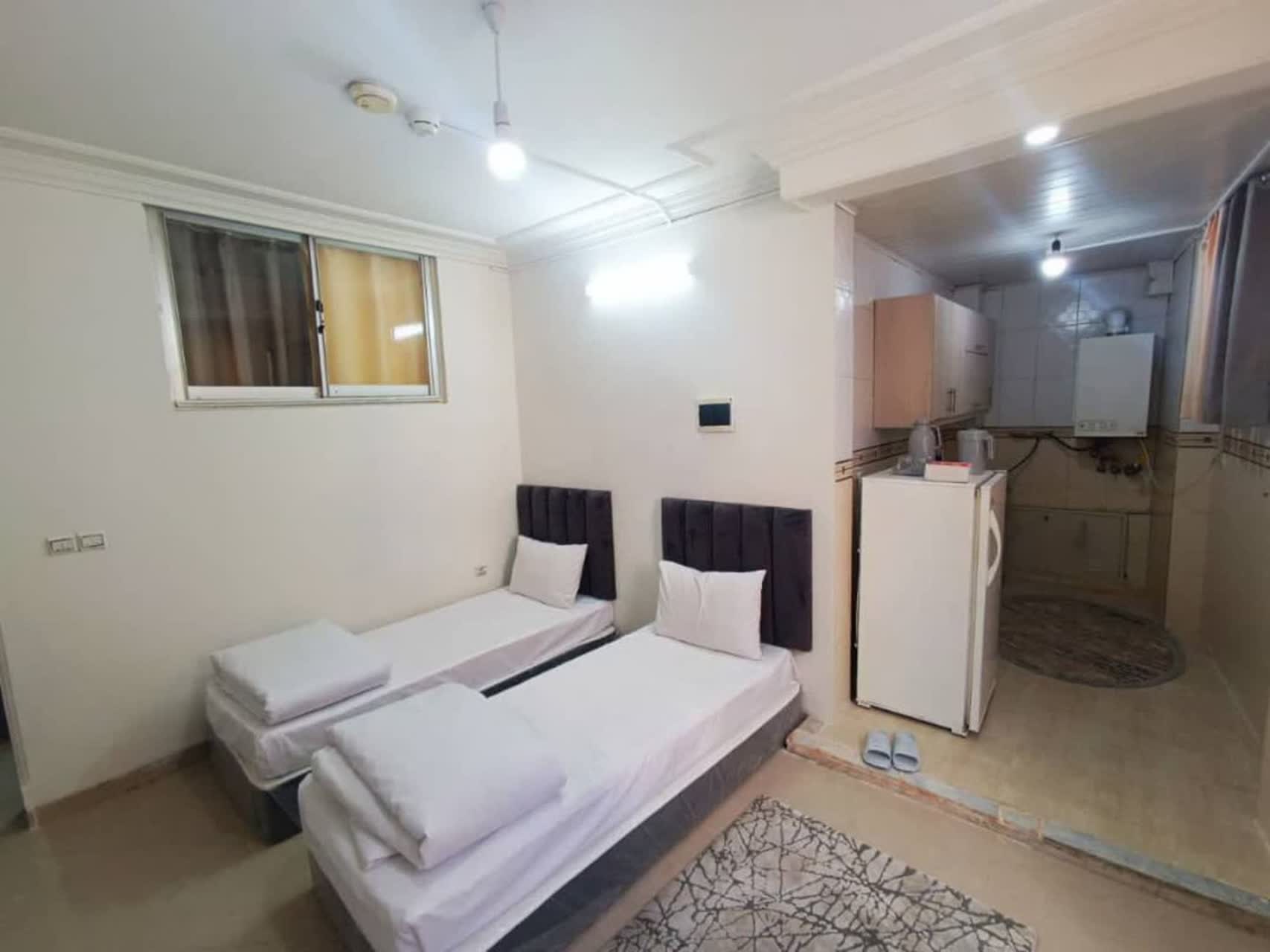 مهمانپذیر هادی مشهد