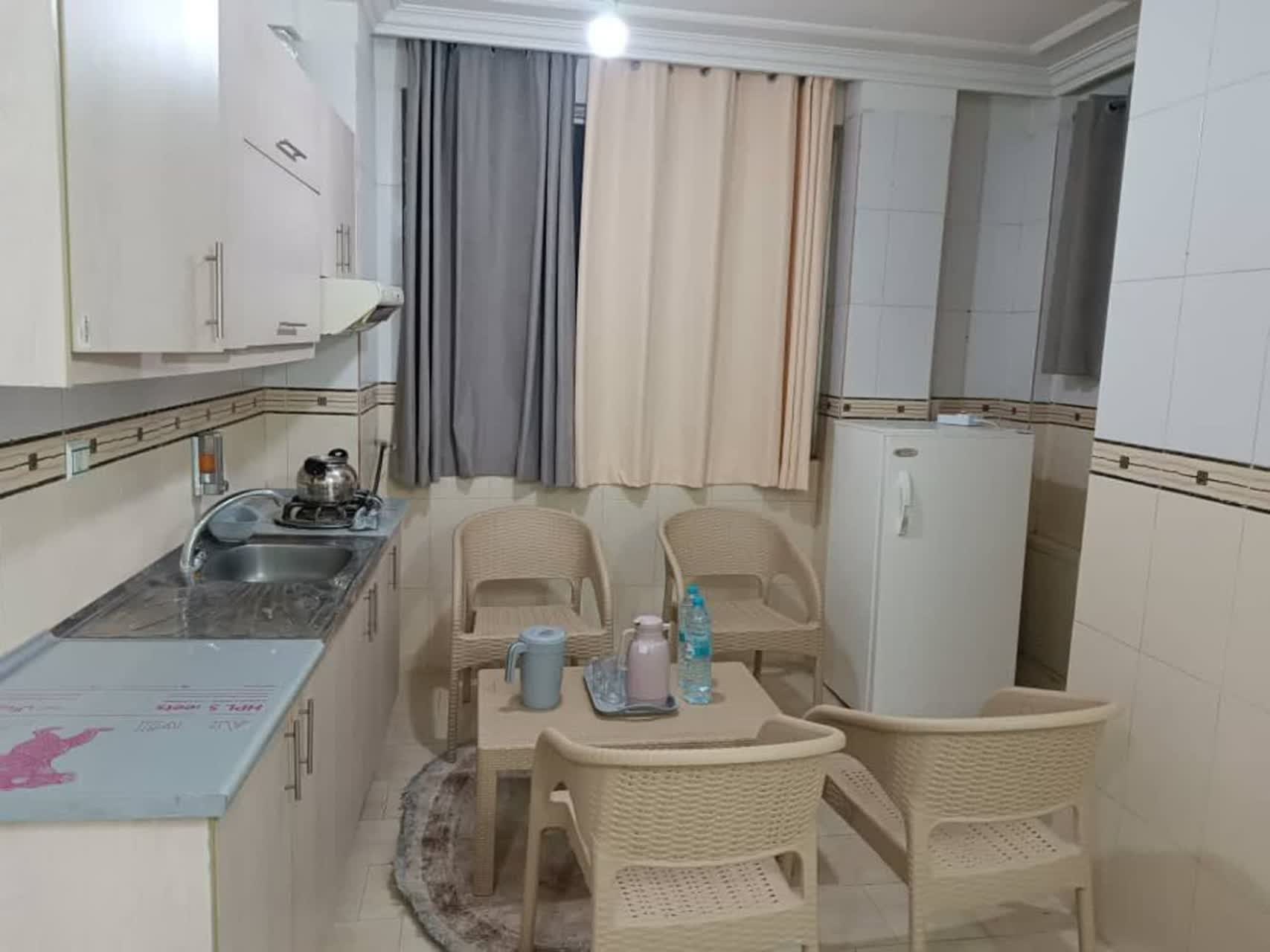 مهمانپذیر هادی مشهد