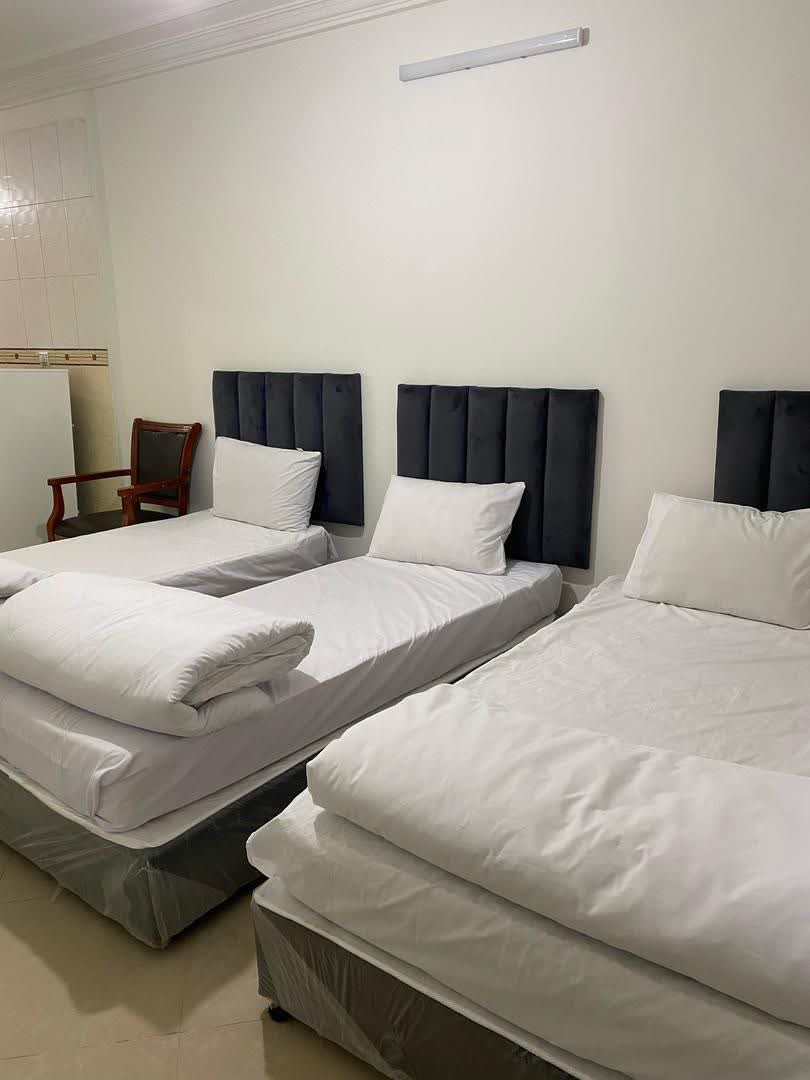 مهمانپذیر هادی مشهد