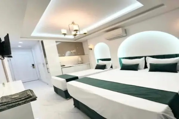 مهمانپذیر پنج تن   مشهد