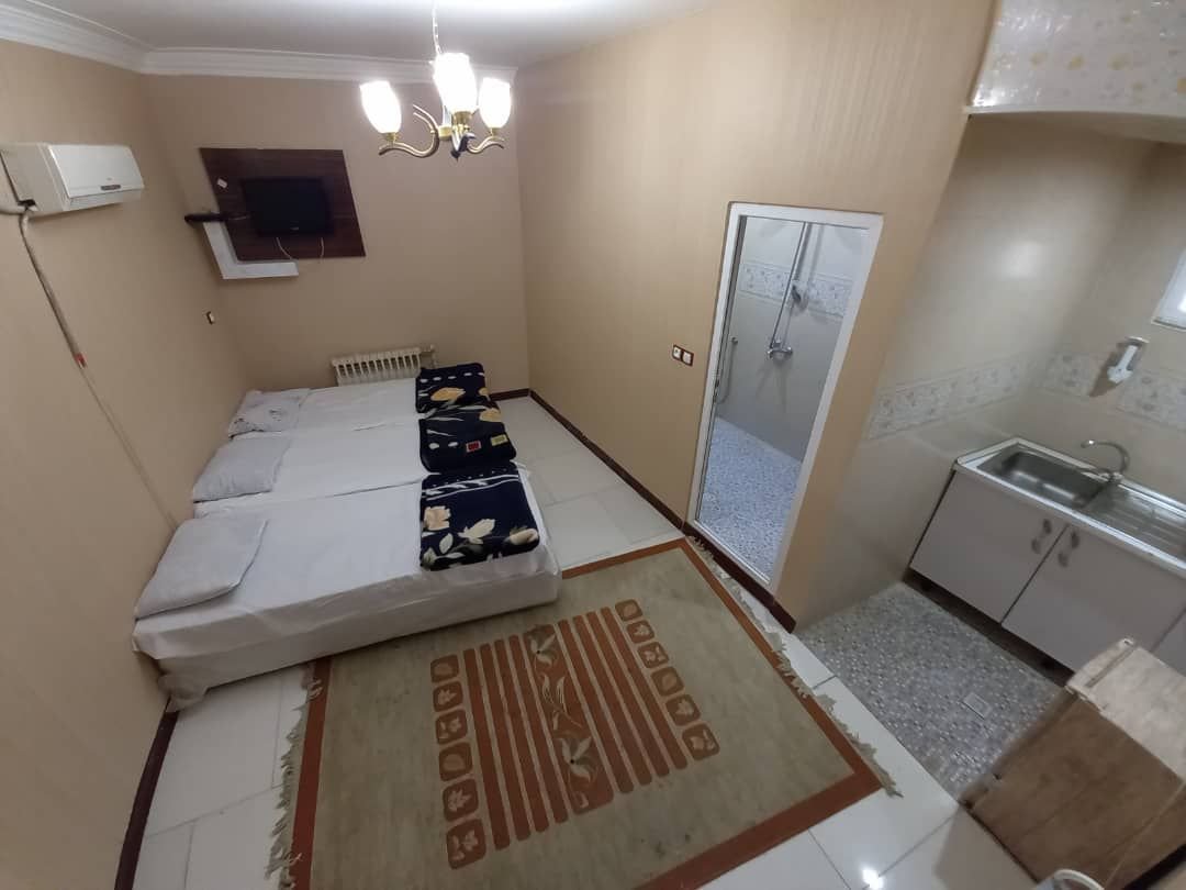 میهمان پذیر زنبق مشهد