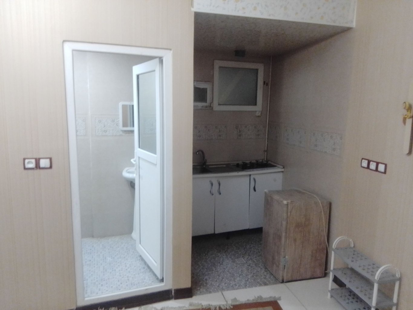 میهمان پذیر زنبق مشهد