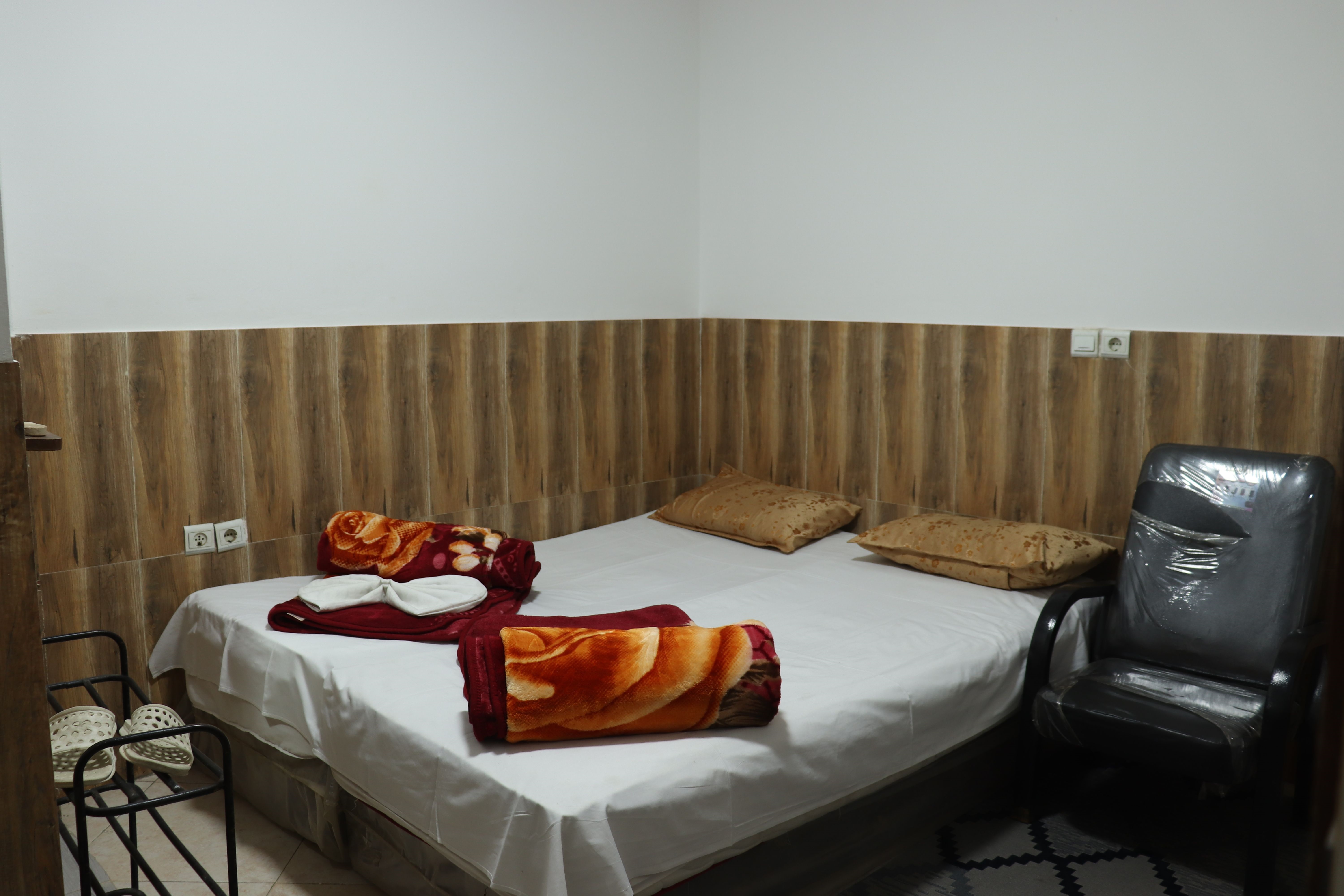 مهمانپذیر عادل مشهد