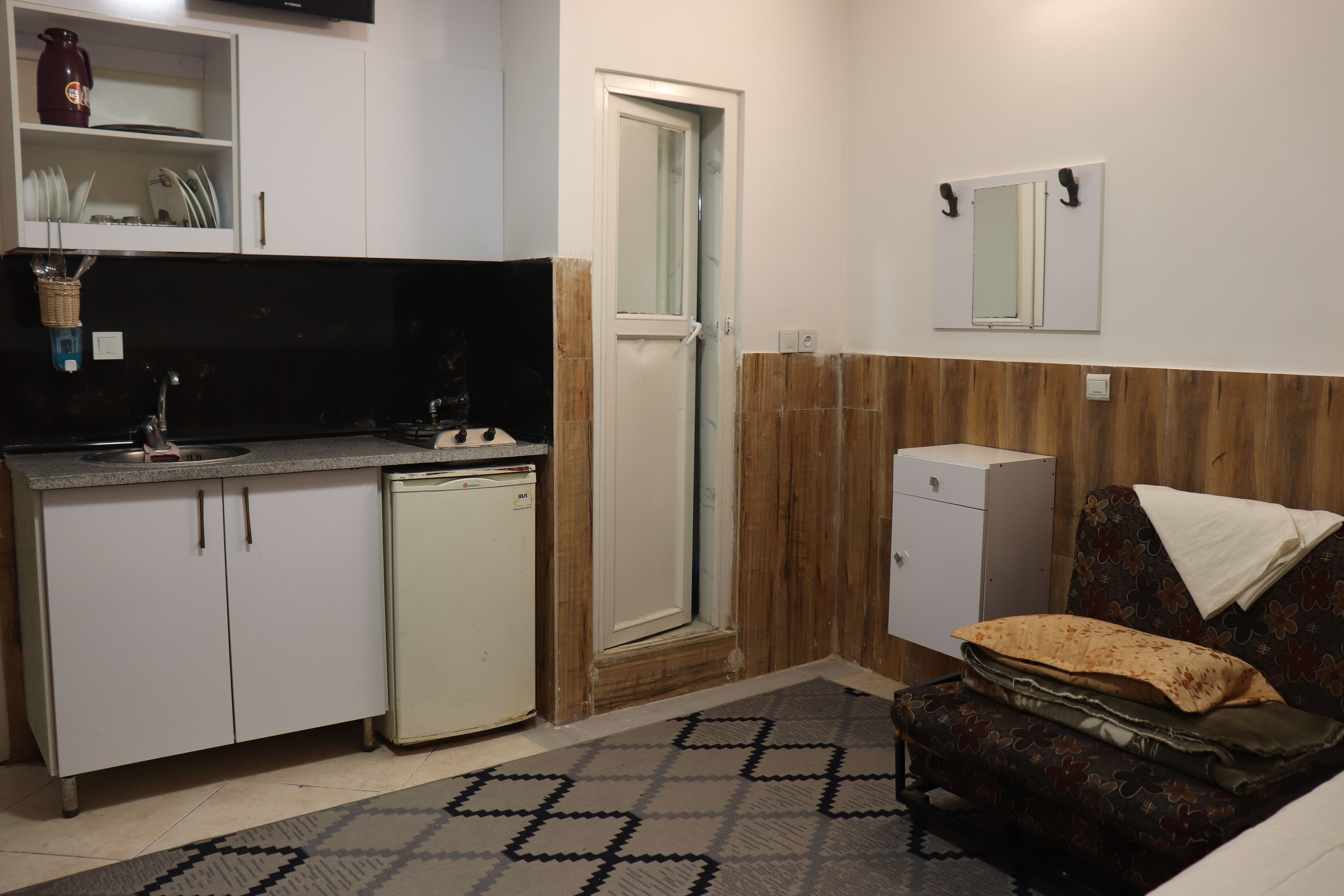 مهمانپذیر عادل مشهد