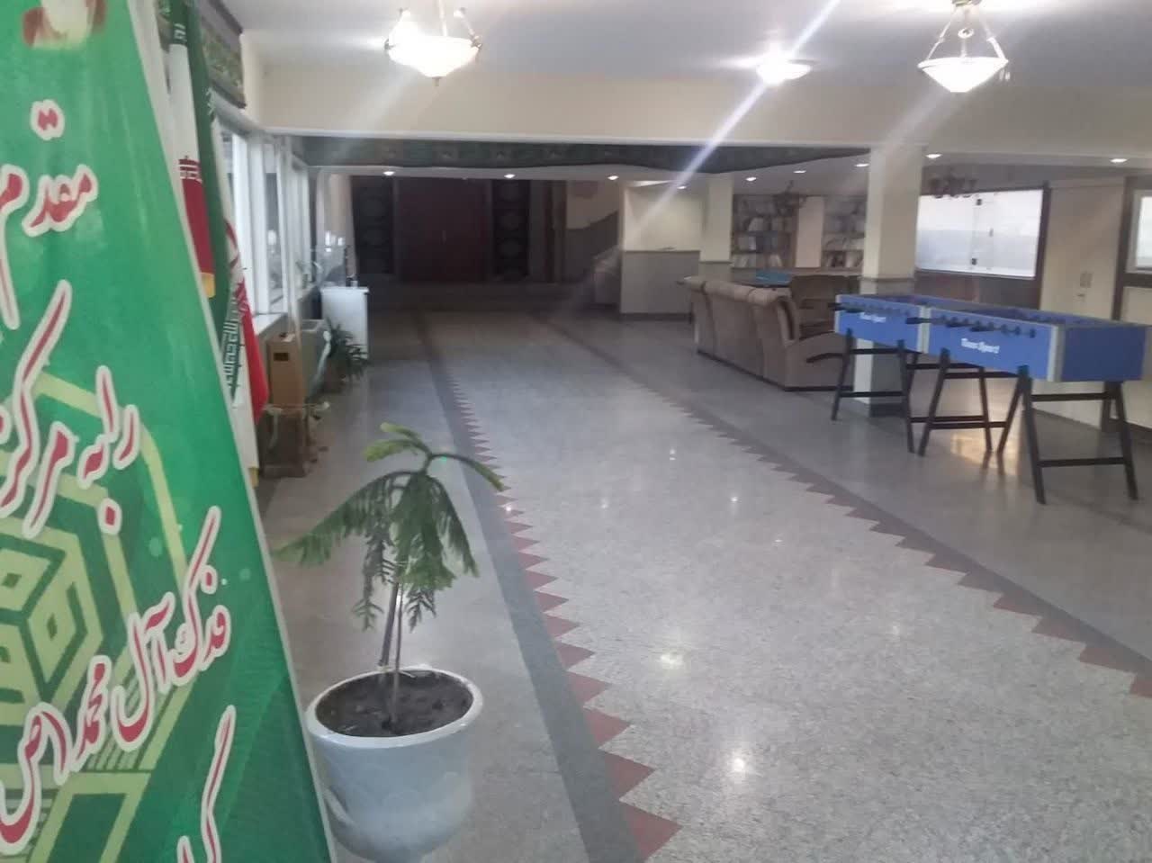 زائر سرای فدک مشهد