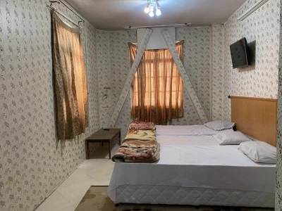 مهمانپذیر هخامنش مشهد