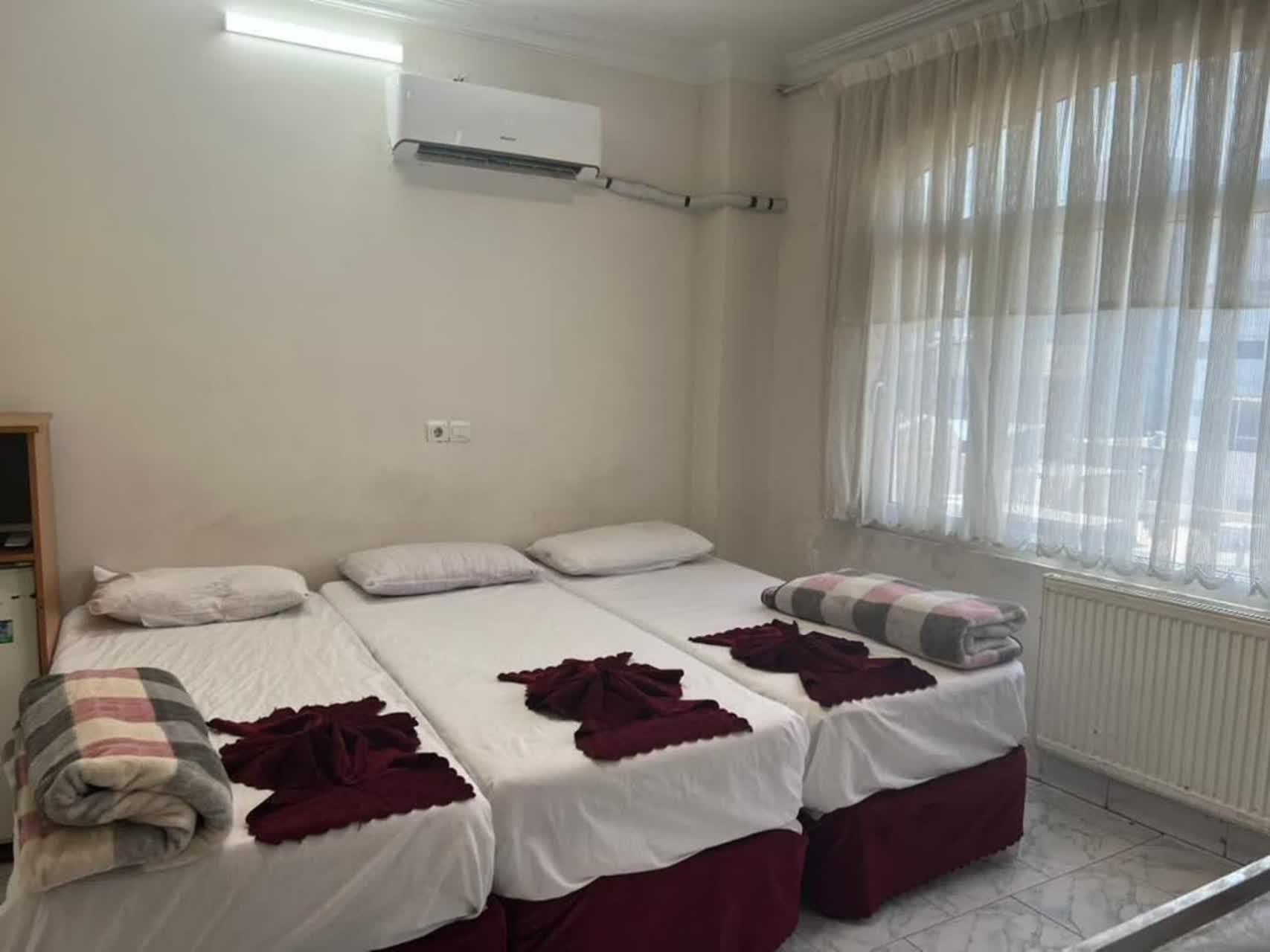 مهمانپذیر آناهیتا مشهد