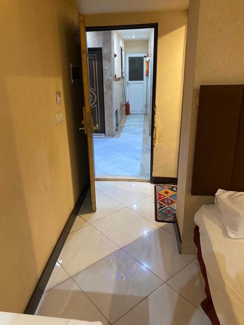 مهمانپذیر سبز طلایی مشهد