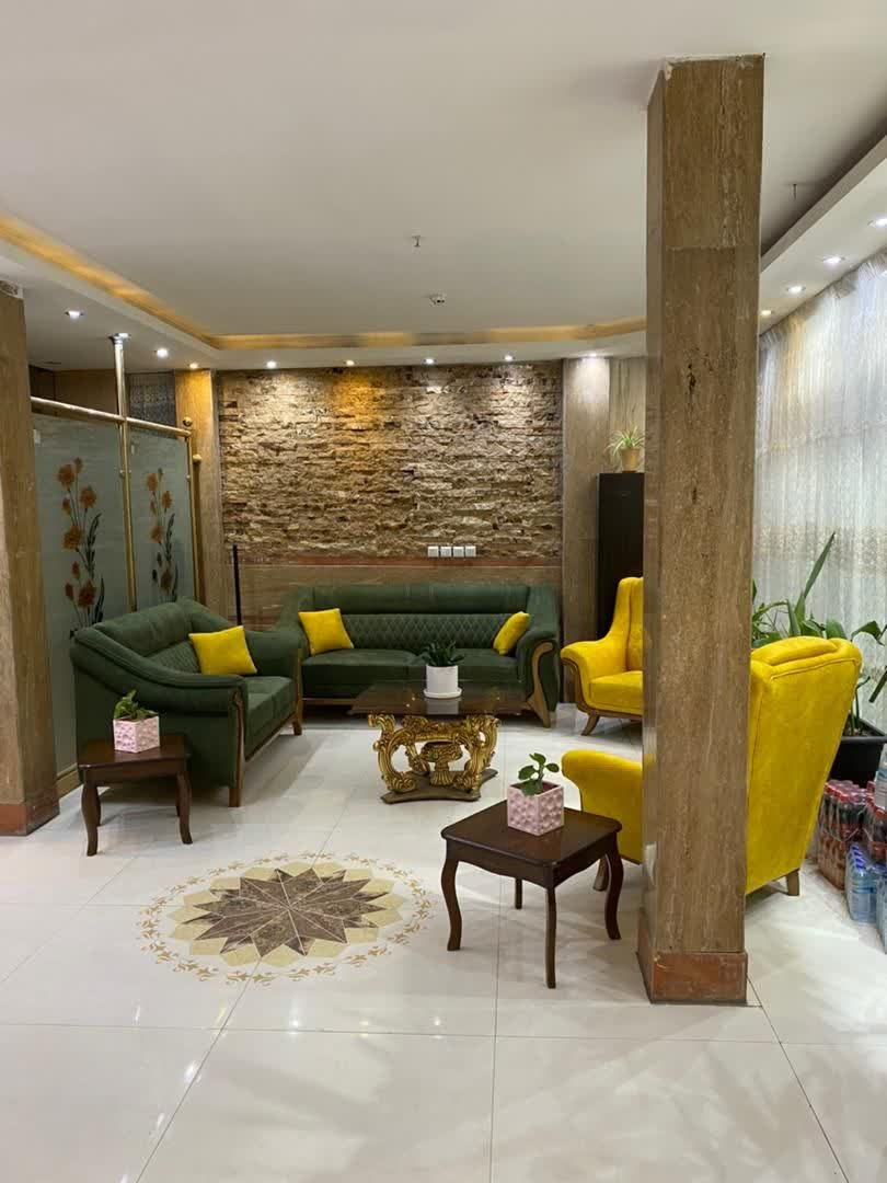 مهمانپذیر سبز طلایی مشهد