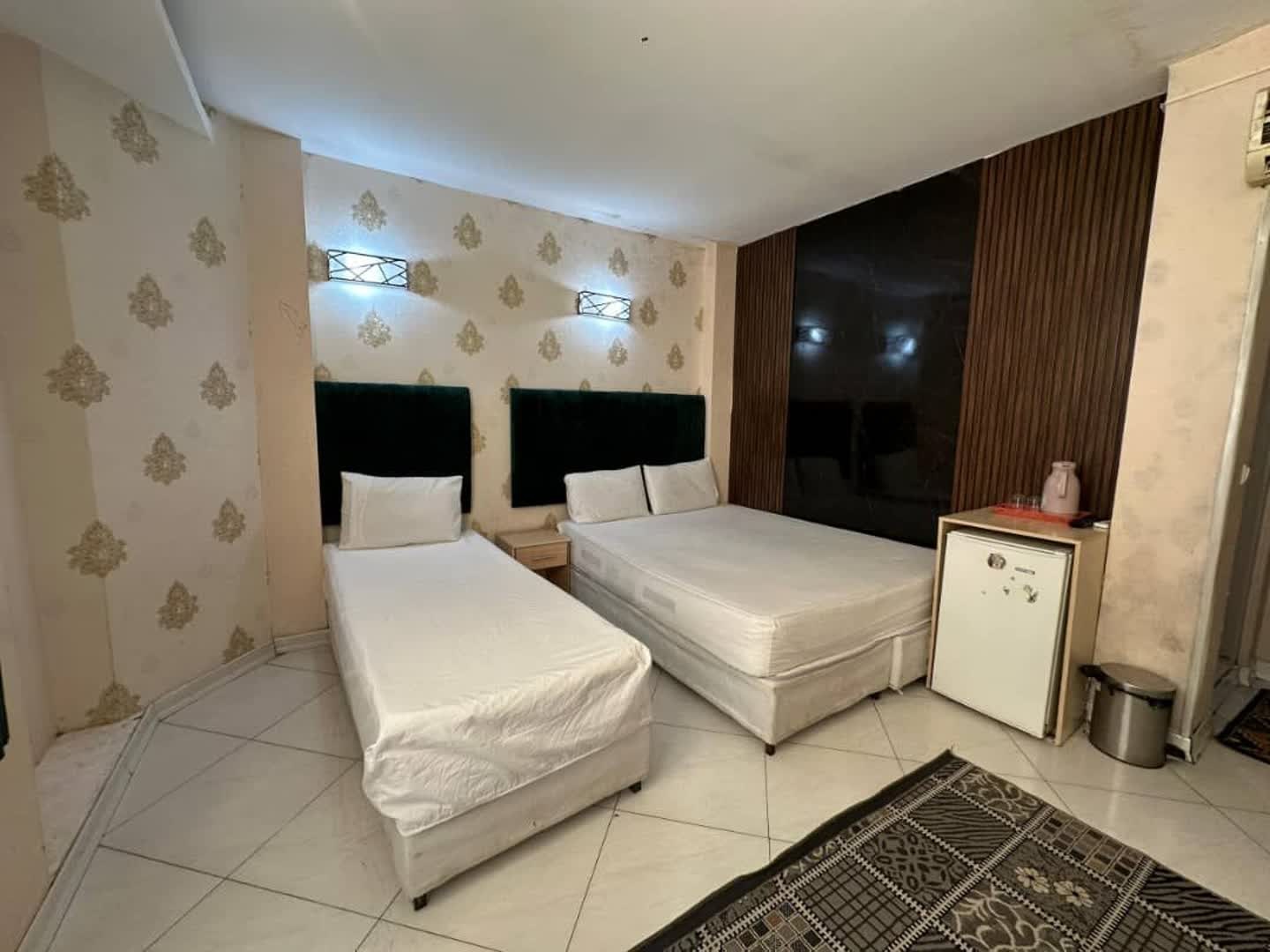 مهمانپذیر سبز طلایی مشهد