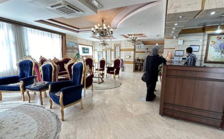 حجز فندق رخیص فی مشهد | إقامة اقتصادیة قریبة من الحرم للزائرین